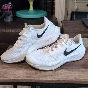 Nike Zoom Pegasus 37 Running